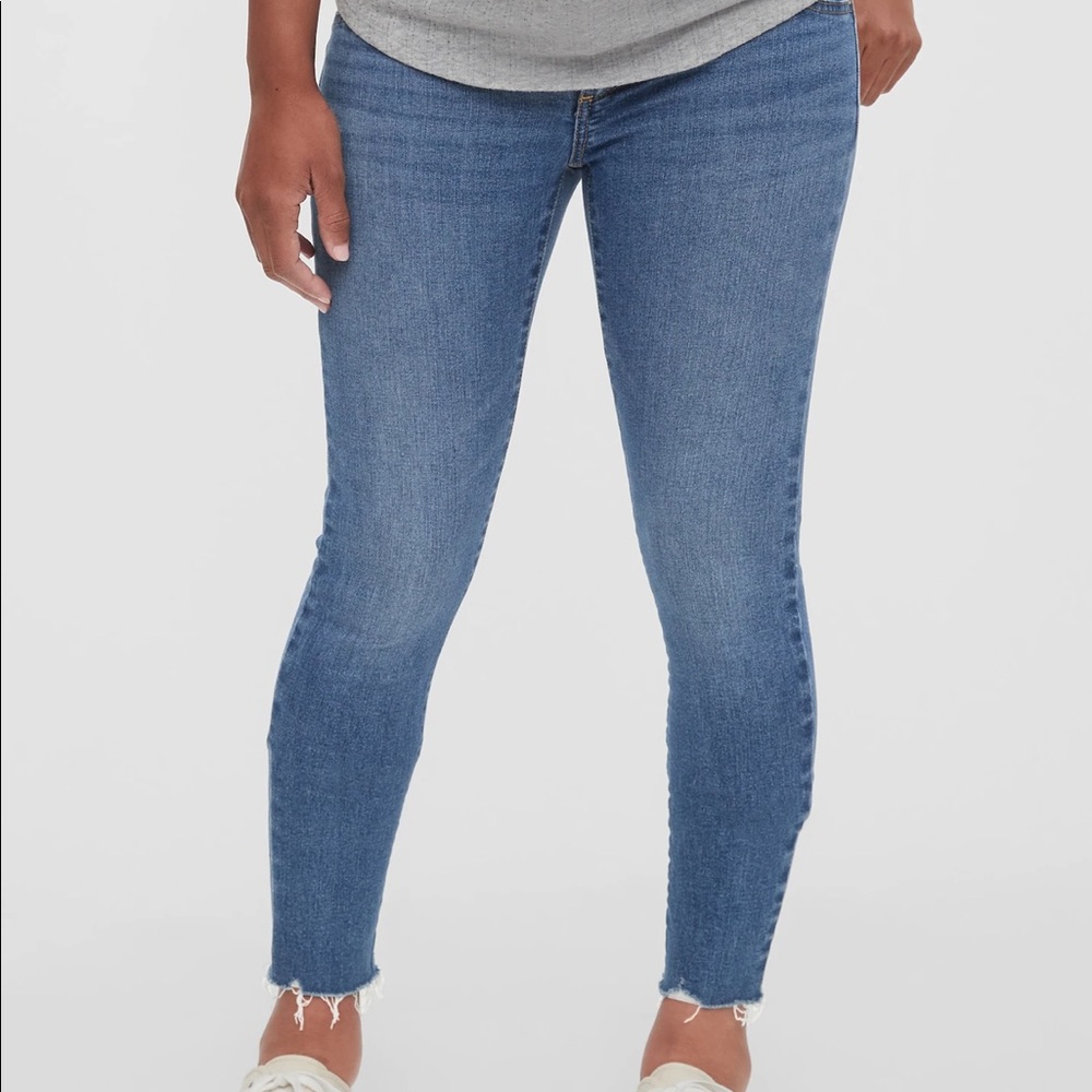 Gap Maternity Favorite Jegging